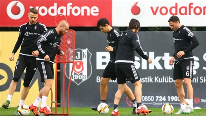 Gökhan Töre geri döndü