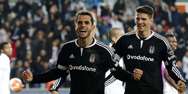 Sneijder ve Podolski'ye Yakın Markaj