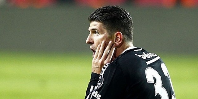 Pariste Hedef Gomezmiş