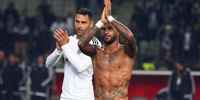 Quaresma'ya çifte kanca 