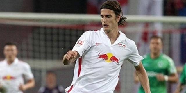 Atınç Nukan takımını kurtardı