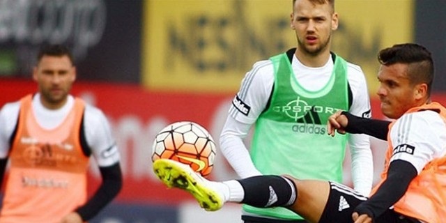 Mustafa ve Motta'ya Kanca