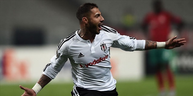 Quaresma'dan Higuita kurtarışı!