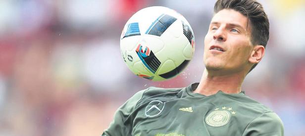 Gomez'in Menajeri Sonunu Hazırladı!