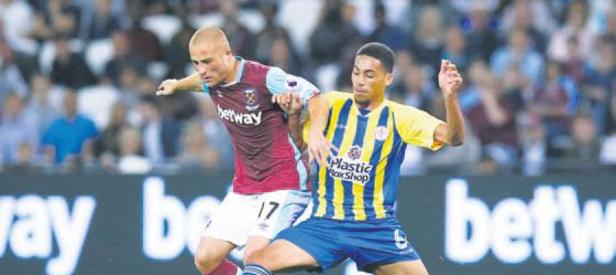 Gökhan Töre gün sayıyor.