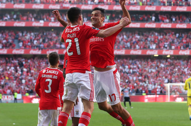 Beşiktaş'ın Rakibine Şok!