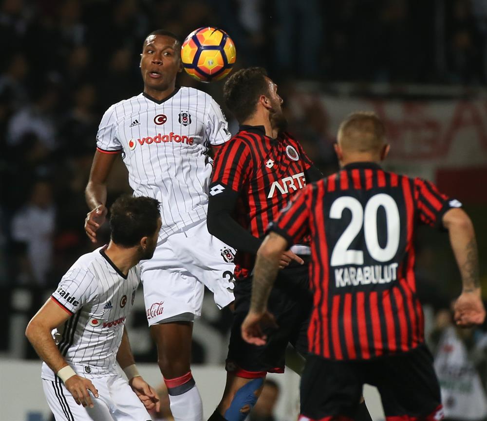 Beşiktaş'a Talisca'dan Sonra Bir Şok Daha!