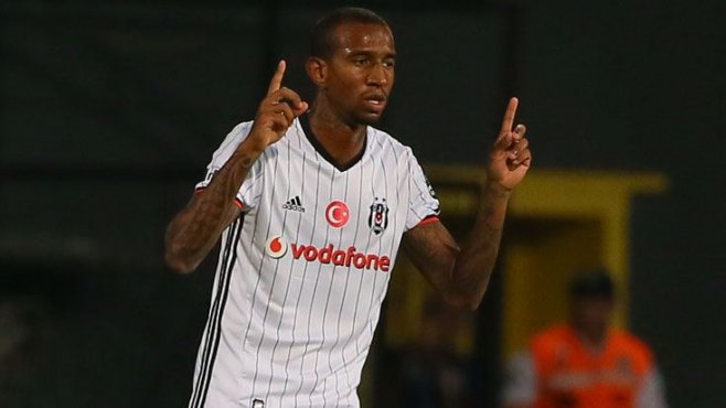 Talisca şov sürüyor