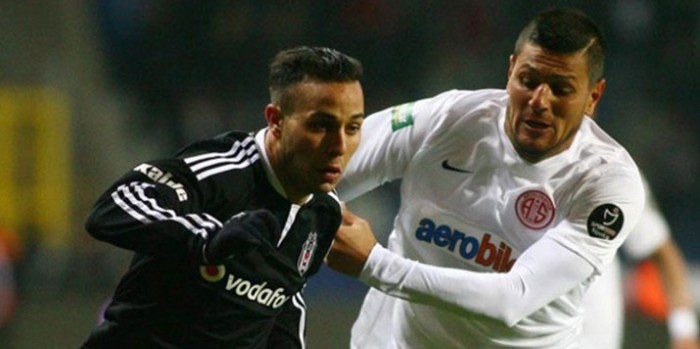 Kerim Frei yol ayrımında