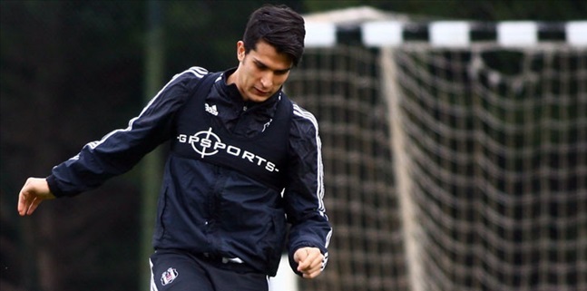 Franco gitti Necip Uysal sakatlandı