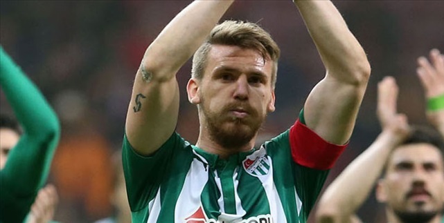 Serdar Aziz kongreye takıldı