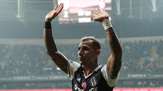 Quaresma kendini aştı!