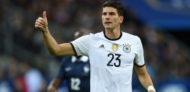 Mario Gomez, Wolfsburg'tan ayrılıyor