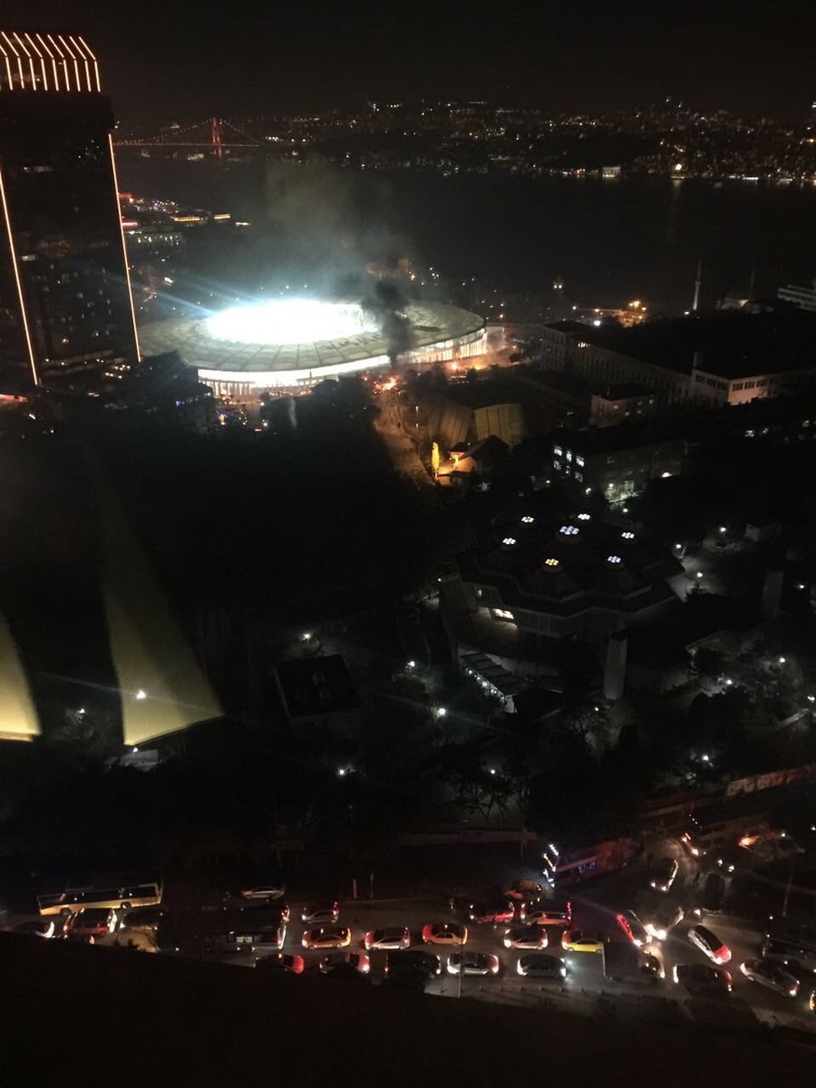 Vodafone Arena'daki patlamadan sonra şok görüntüler!