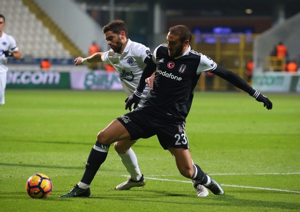 Ünlü yorumcudan Şenol Güneş'e akıl almaz sözler!