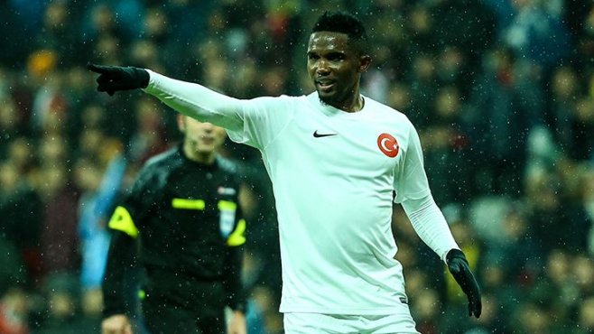 Samuel Eto'o'dan Beşiktaş'a süper haber!