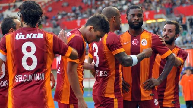 Galatasaray'ın yıldızından Beşiktaş'a sürpriz teklif!