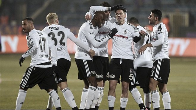 Beşiktaş'ın yıldız oyuncusu geri dönüyor!