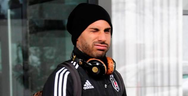 Yabancılar Öylece Kaldı