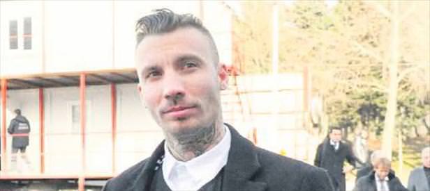 Ersan Yuvadan Uçabilir