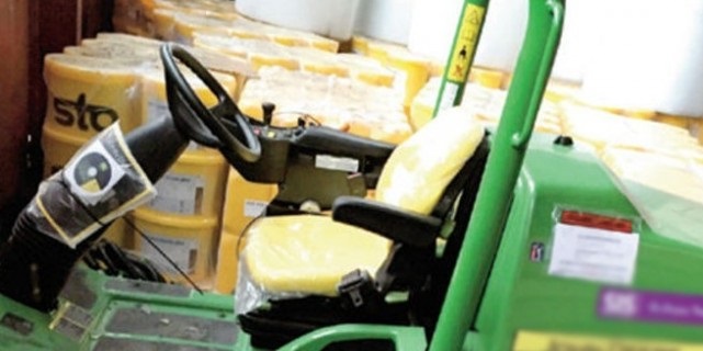 Arenaya Çimden Önce Makinesi Geldi