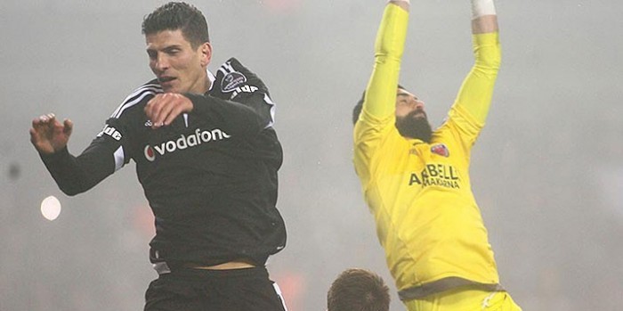 Önce tepki, sonra özür