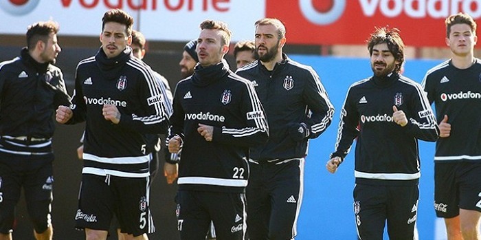 Beşiktaş'ta ilk 11 şekilleniyor!