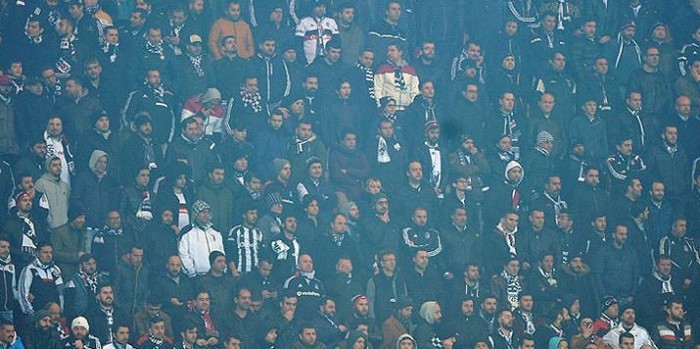 Beşiktaş Taraftarı İnsan Değil Mi ?