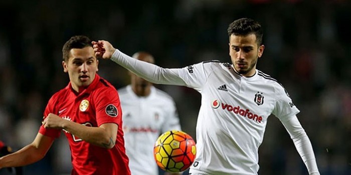 Napoli'den Oğuzhan'a Kanca