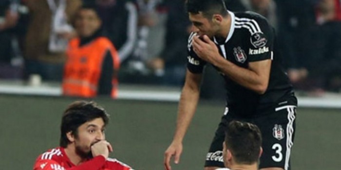 Önce Şampiyonluk Sonra İmza