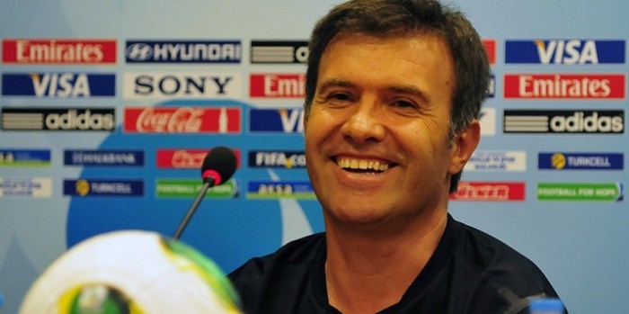 Kartallar Yüksekten Uçar