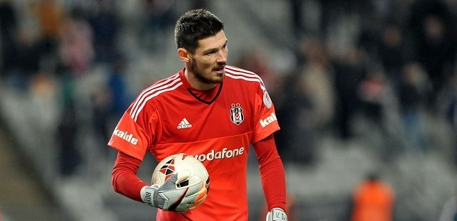 Boyko ve Nani Everton'a