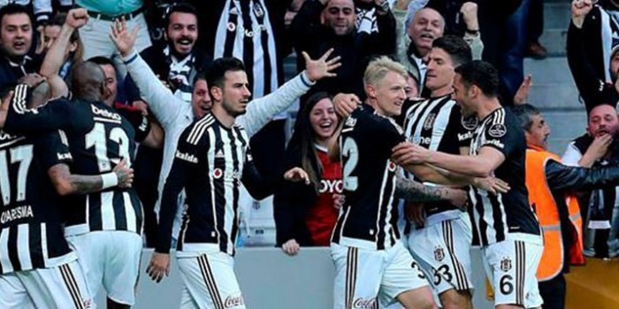 Kartallar Beraber Uçar