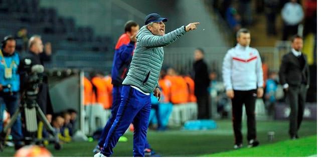 Akçay’dan tatlı sert.