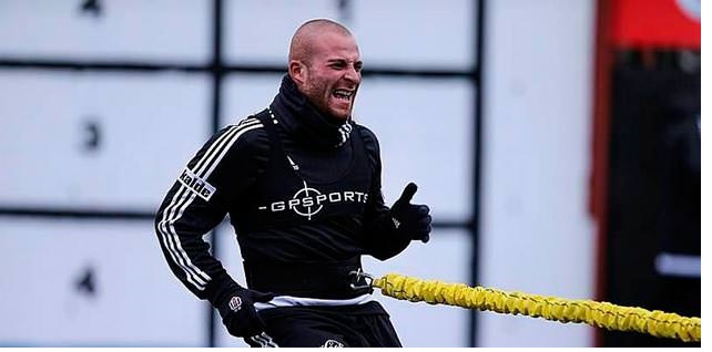 Beşiktaş'ta mesai sürdü.