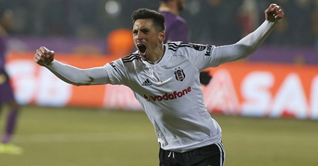 Jose Sosa, Beşiktaş'tan ayrılacak mı?