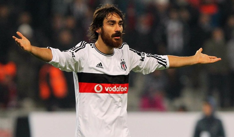 Veli Kavlak yol ayrımında !