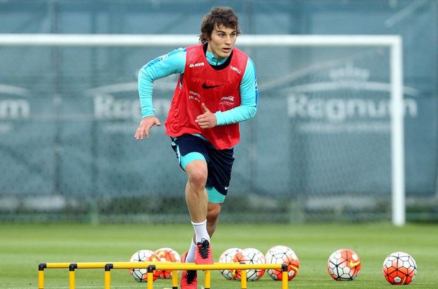 Beşiktaş'ın İstediği Genç Yıldız Almanya'ya Uçtu