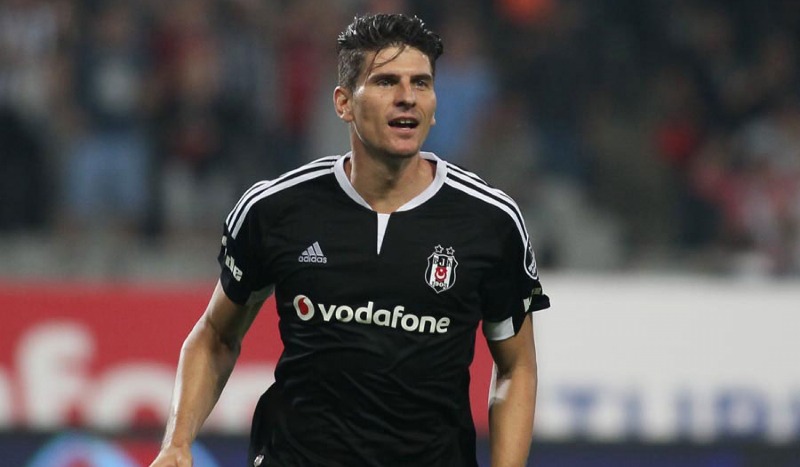 Gomez'e İtalyan kancası!