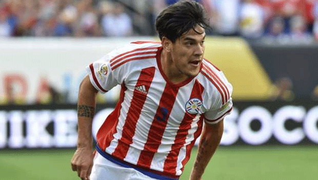 Paraguaylı stoper Gustavo Gomez'in fiyatı el yakıyor