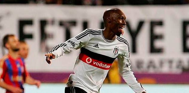 Beşiktaş'tan Atiba’ya 1+1 yıllık yeni sözleşme