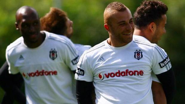 West Ham'dan Gökhan ve Atiba kanca