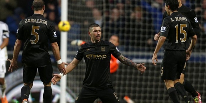 Kolarov'da Sıcak Gelişme! Beşiktaş vaz mı geçiyor ?