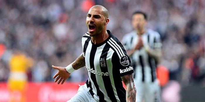 Avrupa'nın kralı evine döndü