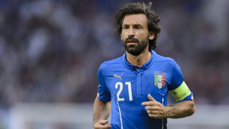 Pirlo, yıldız golcüye Beşiktaş'ı tavsiye etti