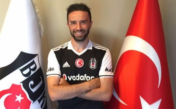 Gökhan Gönül'den ilginç veda!