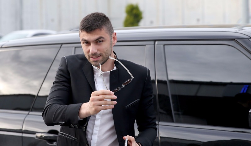 Burak Yılmaz'ın menajerinden kafa karıştıran Beşiktaş açıklaması!