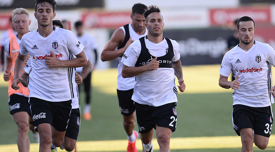 Beşiktaş'ta Yıldız Oyuncu Sakatlandı