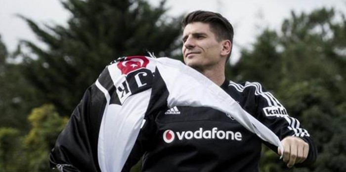 Mario Gomez'e baskı devam ediyor!