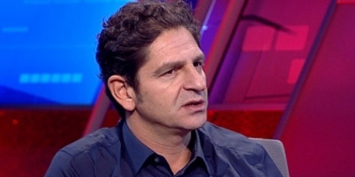 Yarım Bir Beşiktaş, Bütün Galatasaray'a